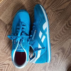 Reebok classic turquoise women's size 10